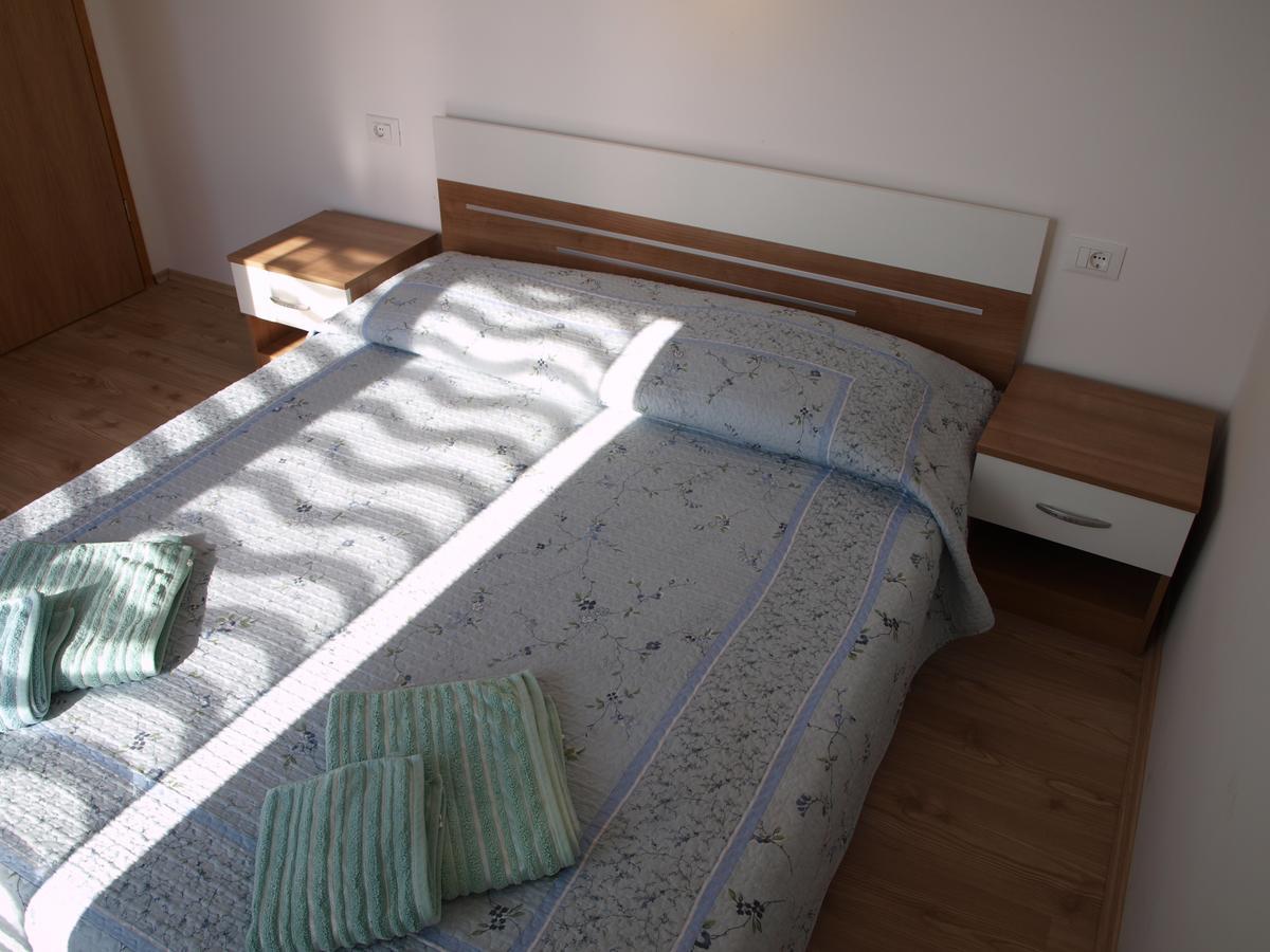 Apartments Nadia Igrane Extérieur photo