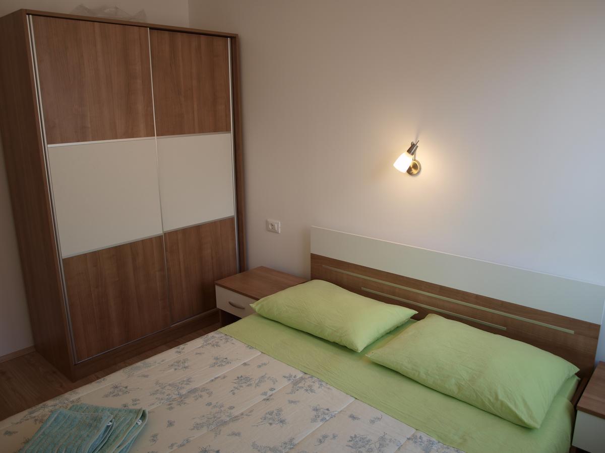 Apartments Nadia Igrane Extérieur photo