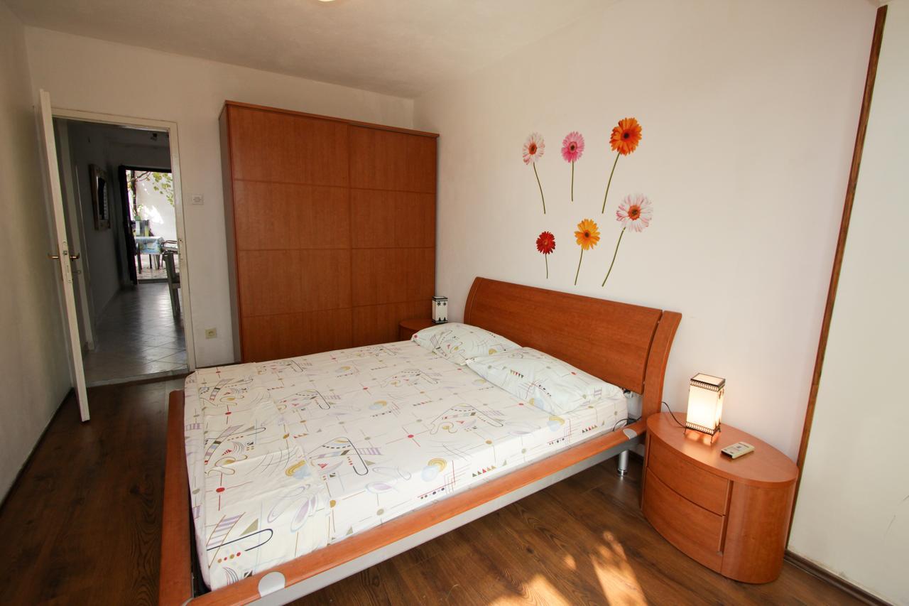 Apartments Nadia Igrane Extérieur photo