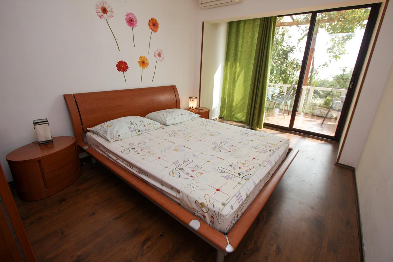 Apartments Nadia Igrane Extérieur photo