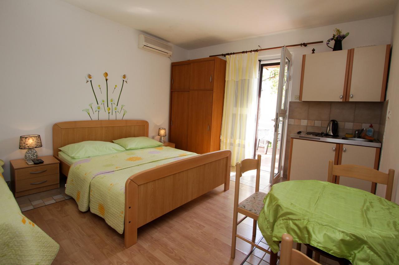 Apartments Nadia Igrane Extérieur photo