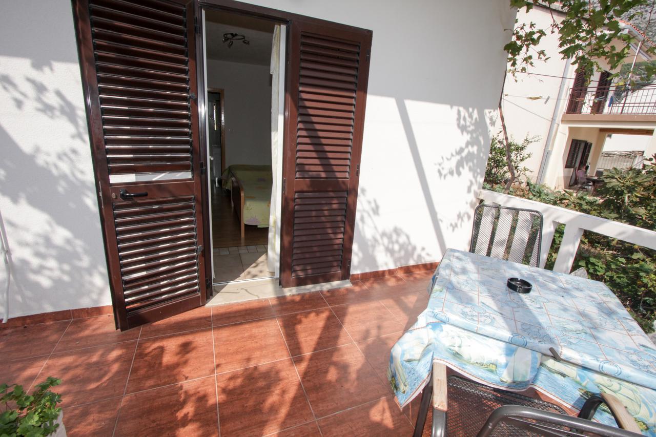 Apartments Nadia Igrane Extérieur photo