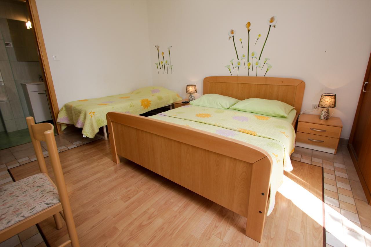Apartments Nadia Igrane Extérieur photo